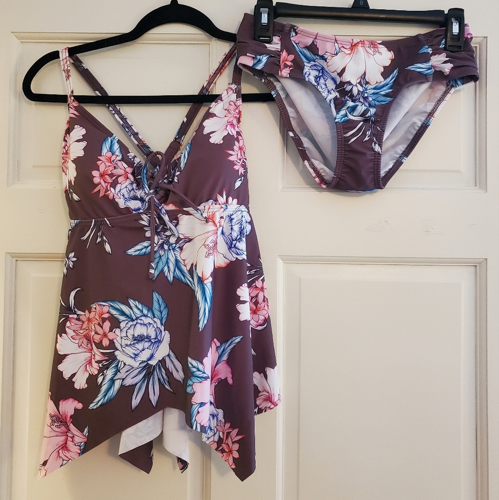 NWOT Venus Floral Tankini